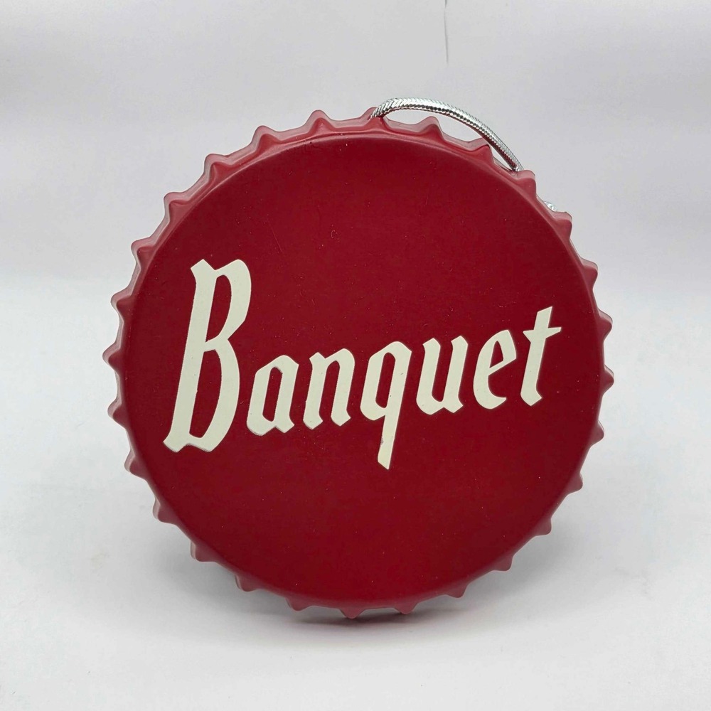 Coors Banquet Bottle Cap Christmas Tree Ornament Red Metal Beer Decor Ruz NEW